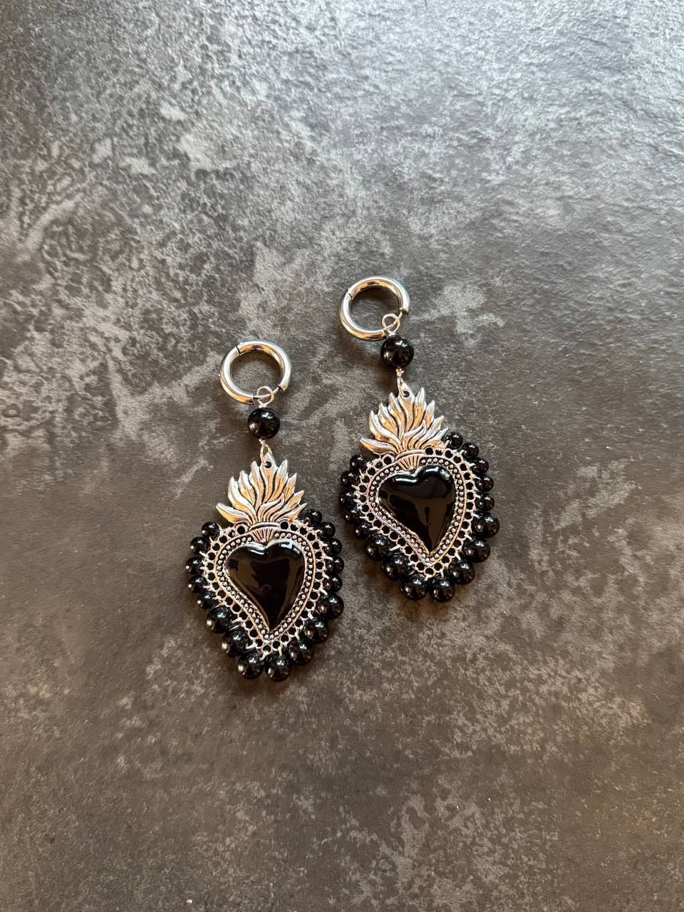 Orecchini Black Sacred
